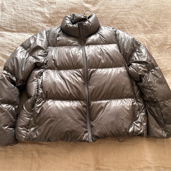 Uniqlo Ultra Light Down Jacket XL Grey with luminous shimmer - Picture 2 of 4